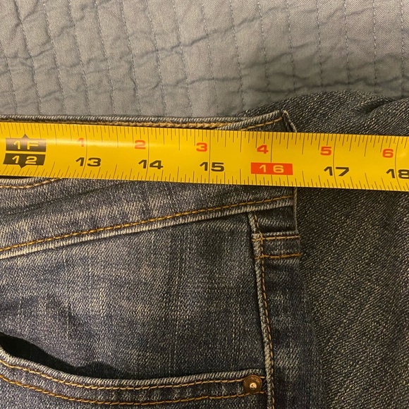 Levi’s Demi Curve Classic Rise Slim Women’s Jean - Picture 9 of 11